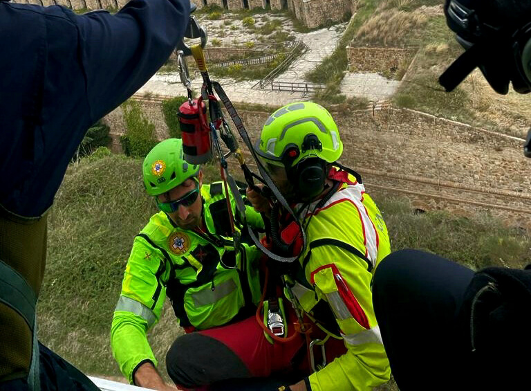 Esercitazione del CNSAS Calabria con V° Reparto Volo della Polizia di Stato