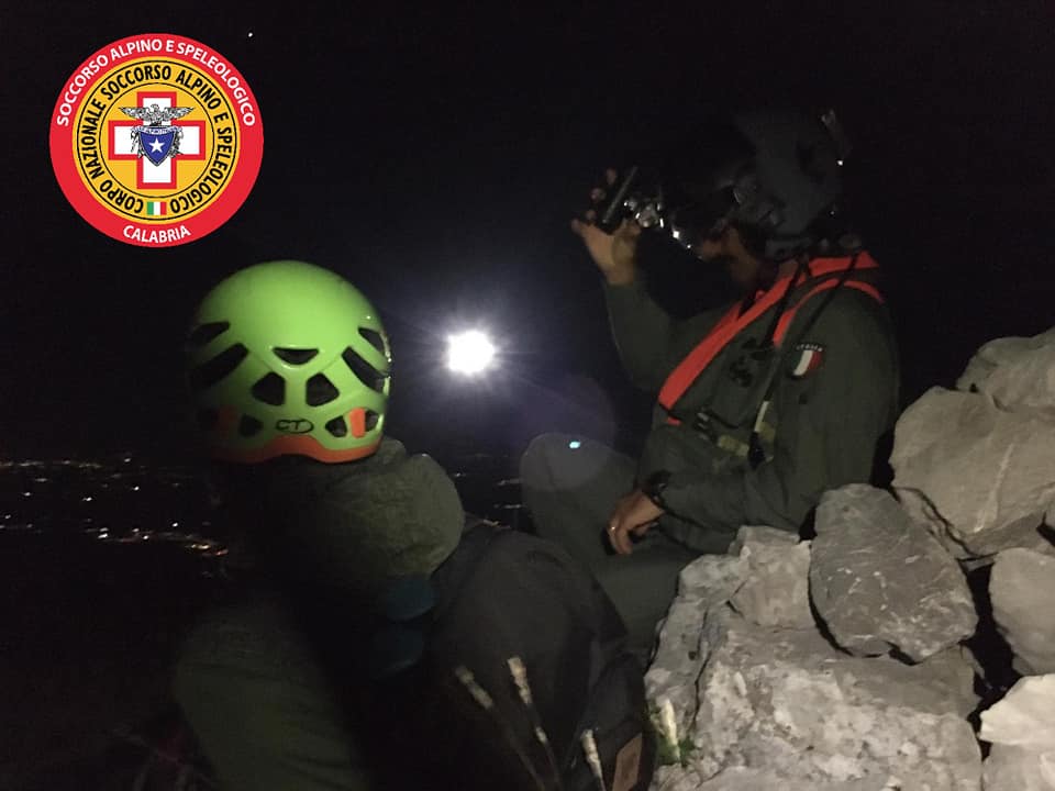Escursionista salvato sul Pollino con elicottero in volo notturno